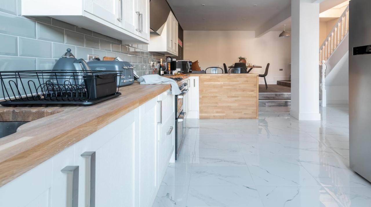 Ty Hapus Newport - Luxury 4 Bedroom Home Kültér fotó